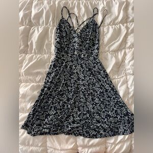 Nine Britton Navy Floral Midi Dress